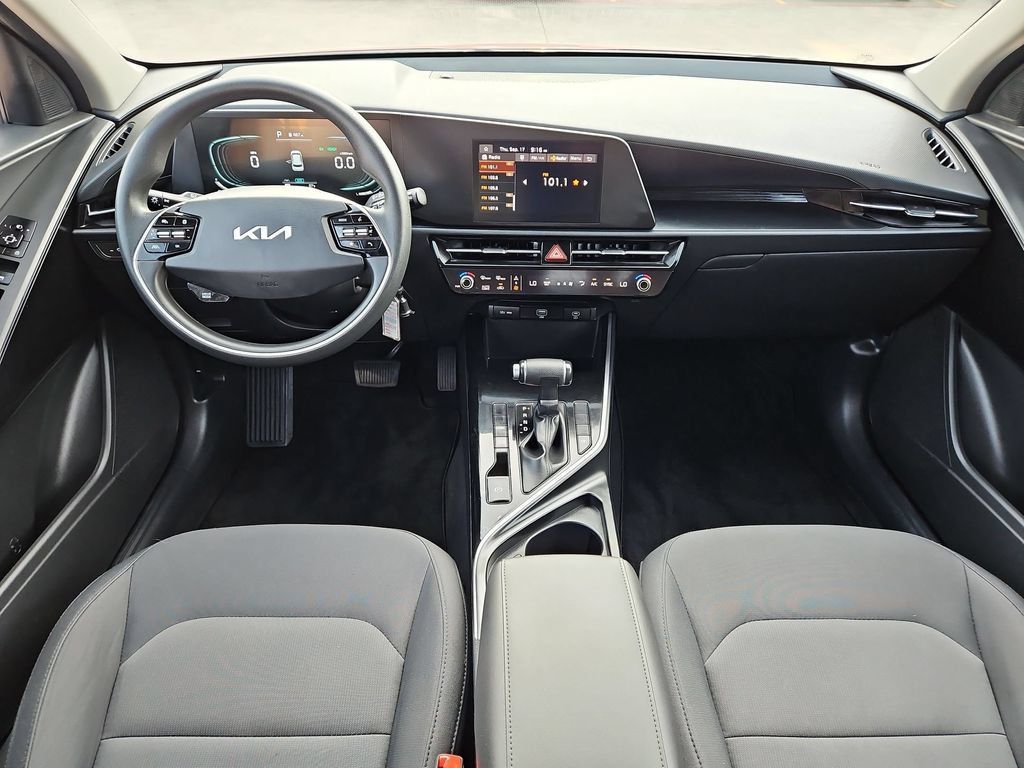 Used 2025 Kia Niro LX FWD image 26