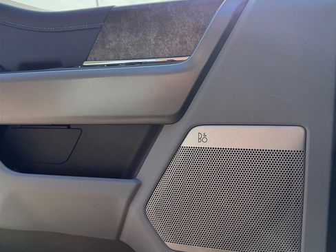 Used 2025 Ford F250 XLT w/ Black Appearance Package image 12