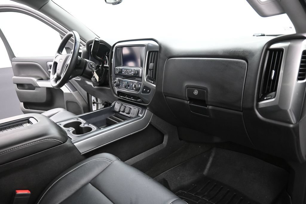 Used 2018 Chevrolet Silverado 1500 LT w/ Texas Edition AWD/4WD image 3