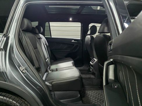 Used 2023 Volkswagen Tiguan SE R-Line image 16