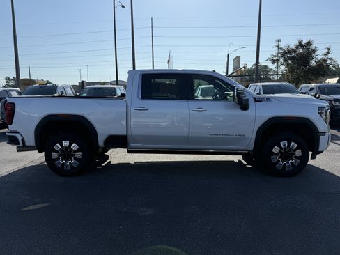 Used 2024 GMC Sierra 2500 Denali w/ Denali Reserve Package AWD/4WD image 11