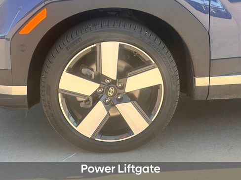 Certified 2025 Hyundai Santa Fe Limited image 9