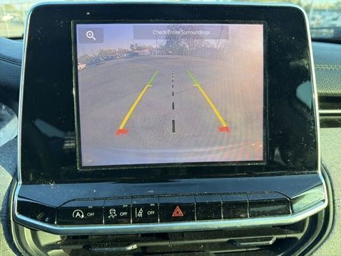 Used 2022 Jeep Compass Latitude image 10