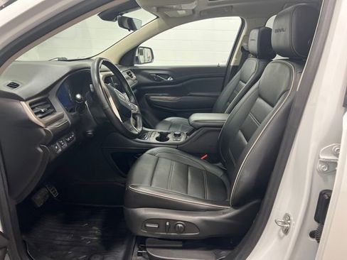 Used 2023 GMC Acadia Denali w/ Denali Ultimate Package image 9