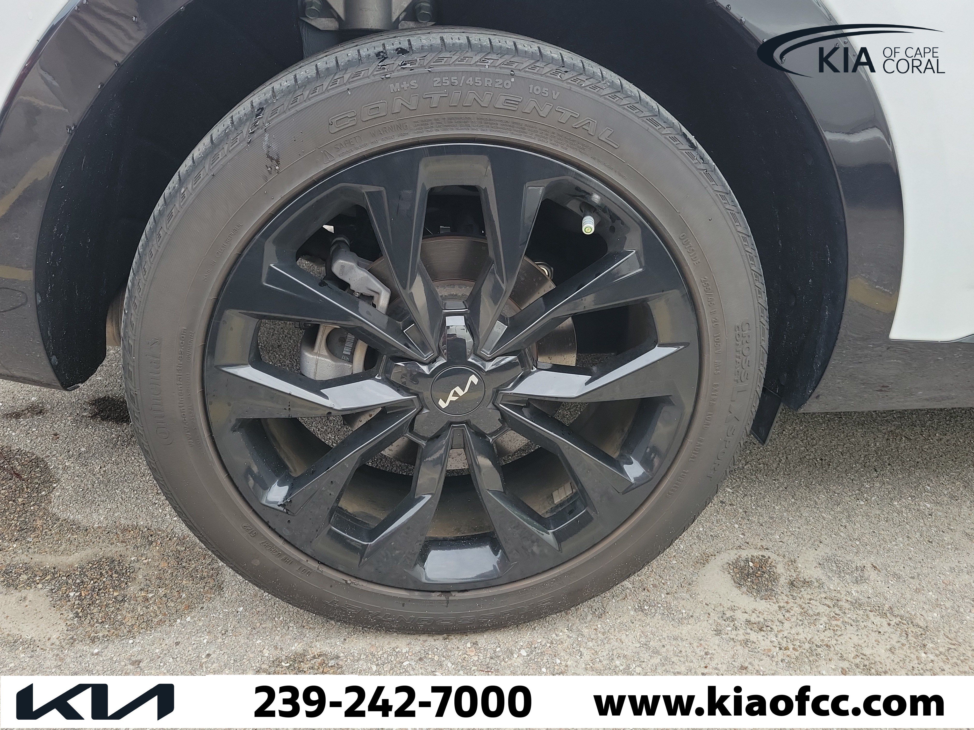 Certified 2023 Kia Sorento SX FWD image 7