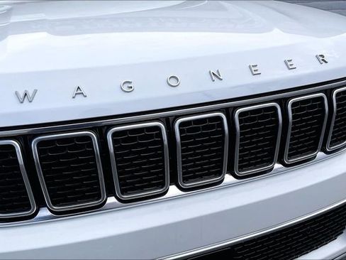 Certified 2023 Jeep Wagoneer L Series II RWD image 30