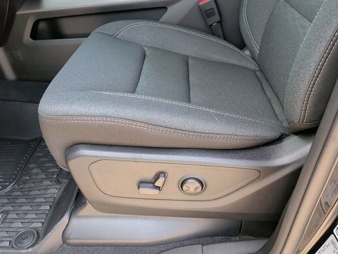 New 2026 RAM 1500 2WD Crew Cab image 13