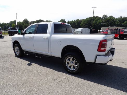 Used 2024 RAM 2500 Laramie AWD/4WD image 4
