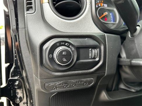 New 2025 Jeep Gladiator Sport image 34