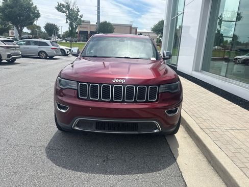 Used 2017 Jeep Grand Cherokee Limited w/ Luxury Group II RWD image 3