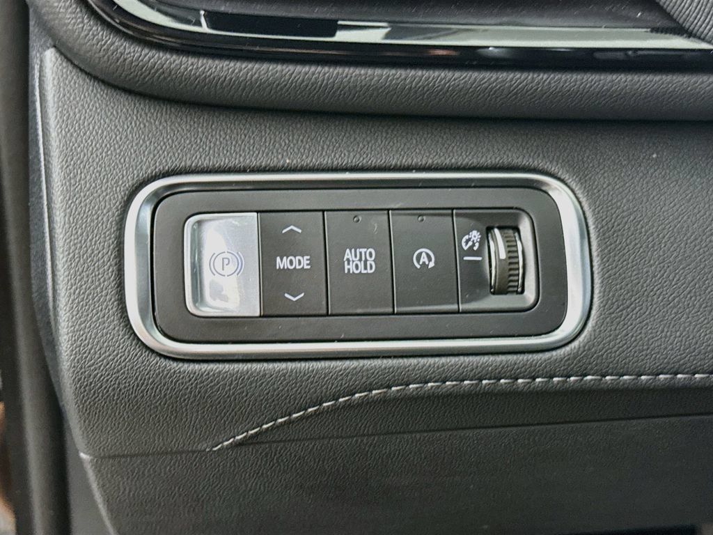 Used 2025 Buick Enclave Sport Touring w/ Power Package FWD image 10