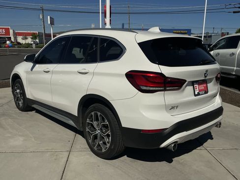 Used 2021 BMW X1 xDrive28i w/ Premium Package image 5