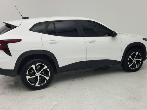 Certified 2024 Chevrolet Trax RS FWD image 7