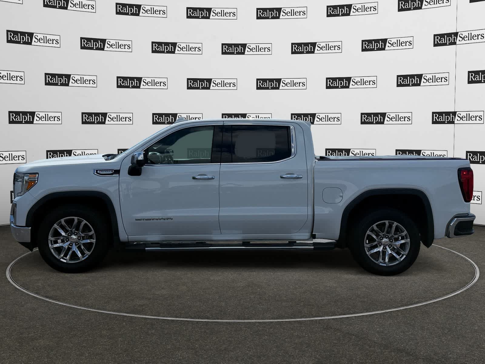 Used 2020 GMC Sierra 1500 SLT RWD image 3
