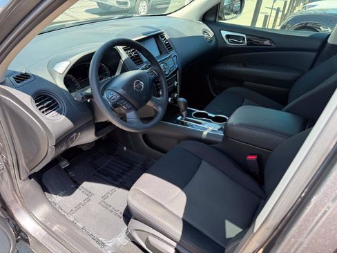 Used 2018 Nissan Pathfinder S FWD image 20