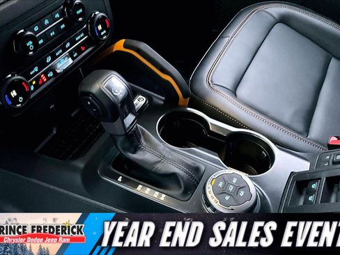 Used 2024 Ford Bronco Badlands image 14