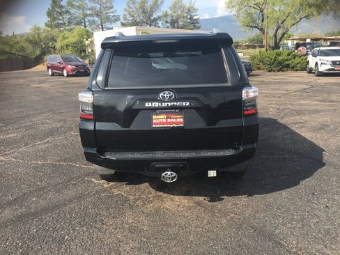 Used 2014 Toyota 4Runner SR5 RWD image 4