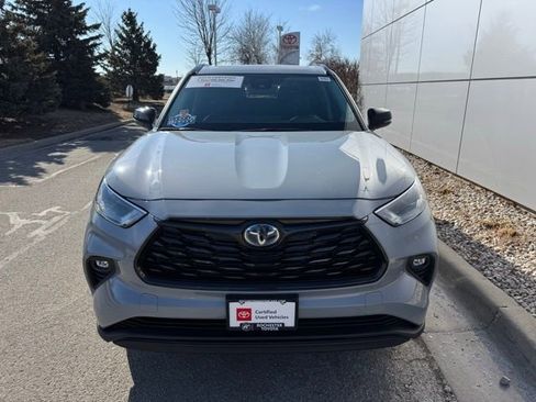 Certified 2024 Toyota Highlander XLE image 38