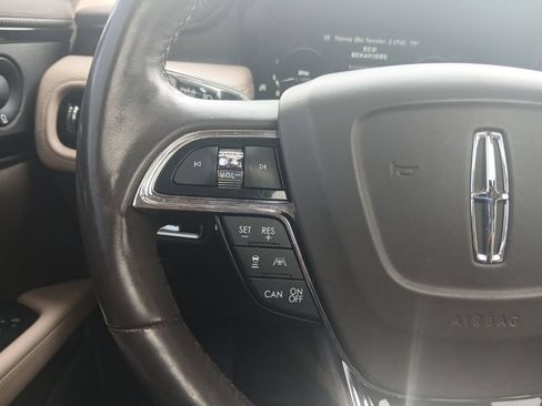 Used 2022 Lincoln Nautilus Reserve FWD image 13