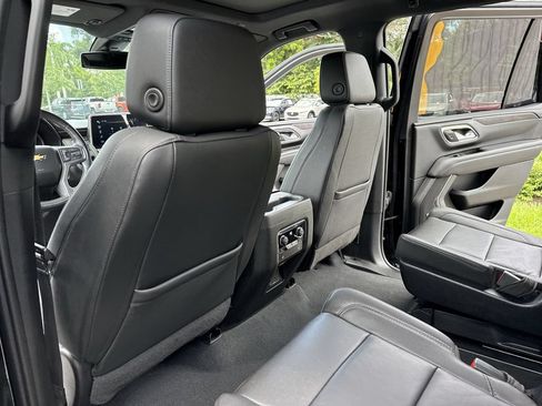 Used 2022 Chevrolet Tahoe LT w/ LT Signature Package RWD image 34