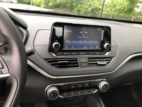 Used 2022 Nissan Altima 2.5 S FWD image 25