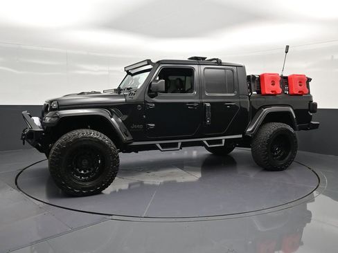 Used 2020 Jeep Gladiator Overland AWD/4WD image 7