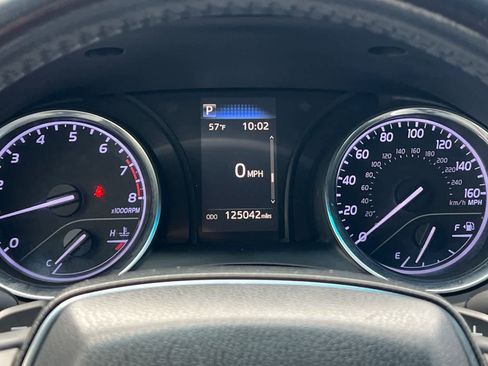 Used 2019 Toyota Camry SE FWD image 24