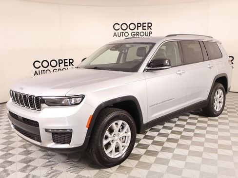 Used 2023 Jeep Grand Cherokee L Limited w/ Luxury Tech Group II RWD image 11