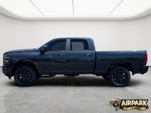 New 2026 RAM 2500 Big Horn AWD/4WD image 7