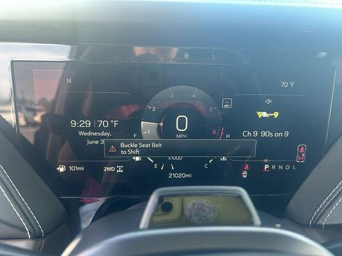 Used 2025 GMC Yukon XL Denali Ultimate AWD/4WD image 29