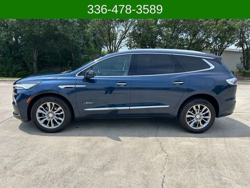 Used 2022 Buick Enclave Avenir w/ Avenir Technology Package AWD/4WD image 2