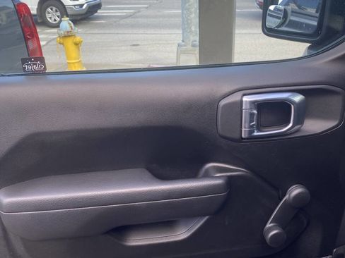 Used 2023 Jeep Gladiator Sport w/ Trailer Tow Package image 12