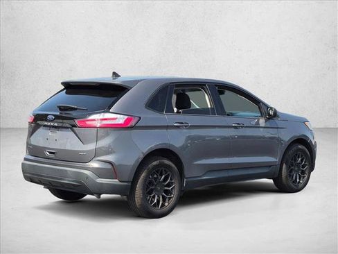 Used 2022 Ford Edge SE AWD/4WD image 5