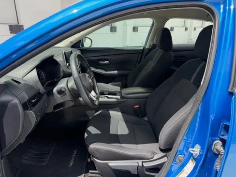 Used 2024 Nissan Sentra SV FWD image 10