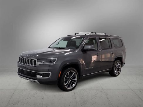 Used 2022 Jeep Wagoneer Series III w/ Premium Group I image 4