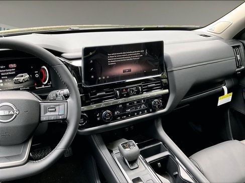 New 2026 Nissan Pathfinder Platinum AWD/4WD image 7