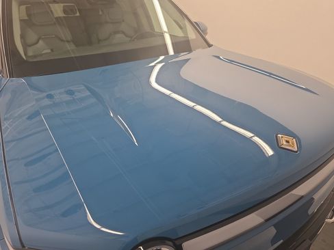 Used 2023 Rivian R1S Adventure AWD/4WD image 35