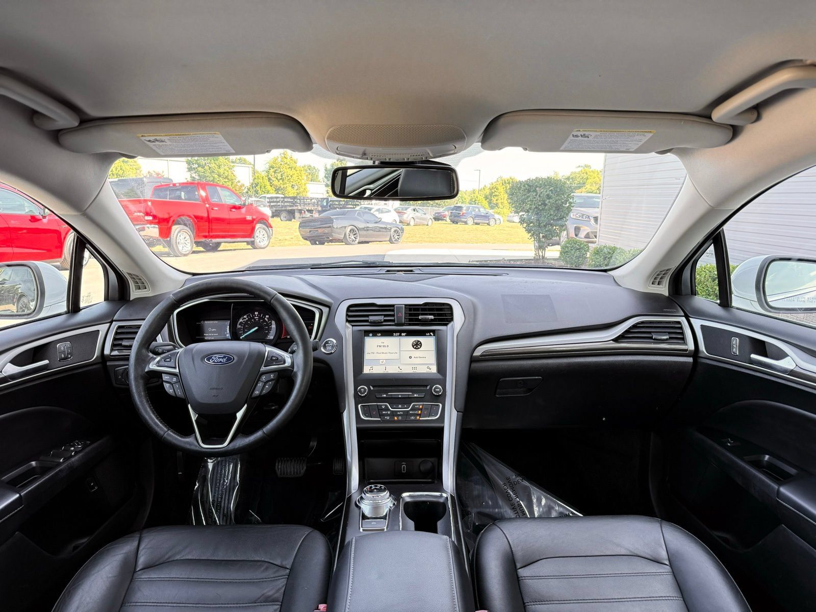 Used 2018 Ford Fusion SE w/ Equipment Group 602A FWD image 23