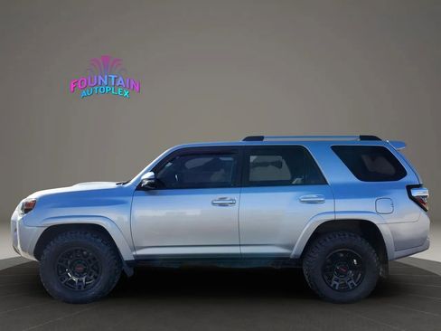 Used 2016 Toyota 4Runner Trail Premium image 2