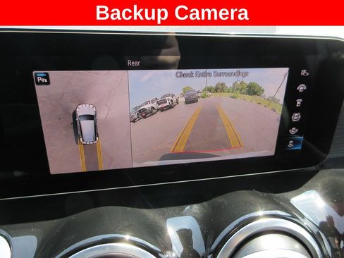 Used 2022 Mercedes-Benz GLB 250 4MATIC image 17