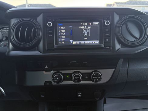 Used 2016 Toyota Tacoma SR RWD image 24