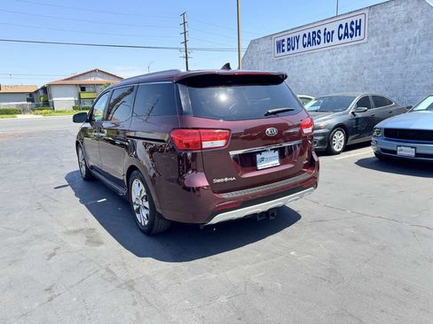 Used 2017 Kia Sedona SX Limited FWD image 2