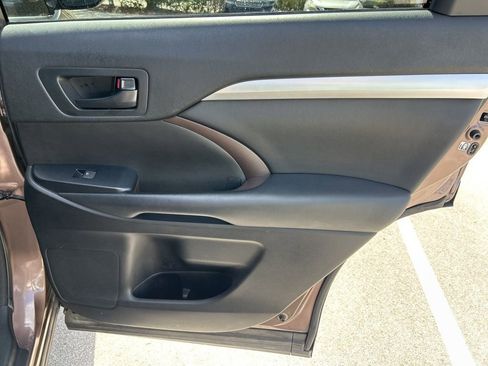 Used 2018 Toyota Highlander Plus image 44