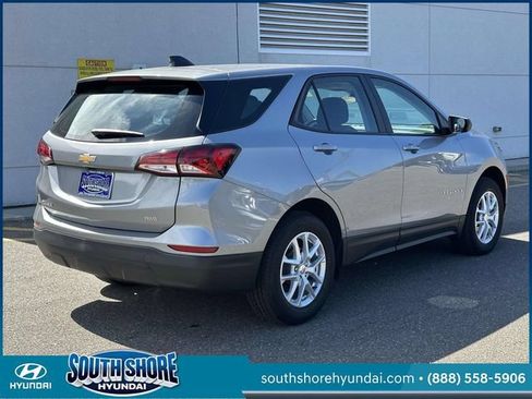 Used 2023 Chevrolet Equinox LS AWD/4WD image 6
