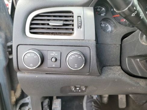 Used 2011 GMC Sierra 1500 SLT w/ All-Terrain Package image 13