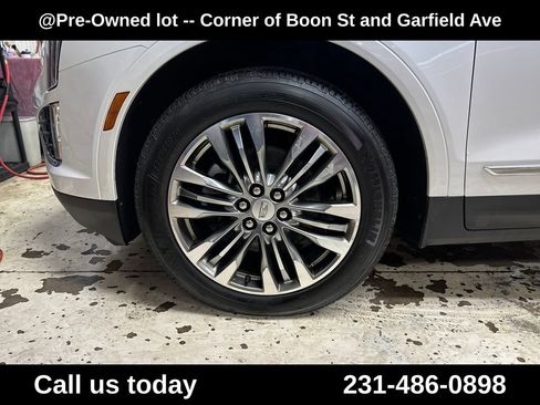 Used 2017 Cadillac XT5 Premium Luxury AWD/4WD image 11