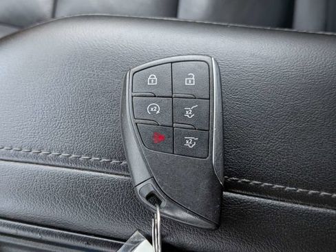 Used 2021 Chevrolet Suburban LT RWD image 32
