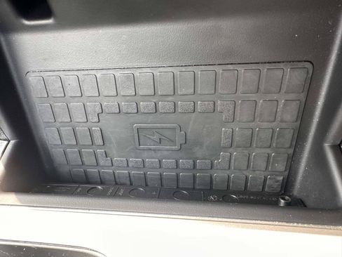 Used 2023 Ford Explorer XLT w/ Equipment Group 202A AWD/4WD image 29
