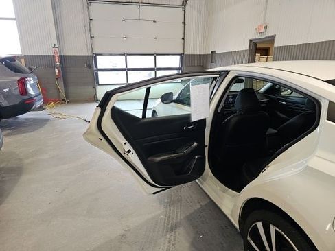 Used 2020 Nissan Altima 2.5 SR w/ Premium Package image 20