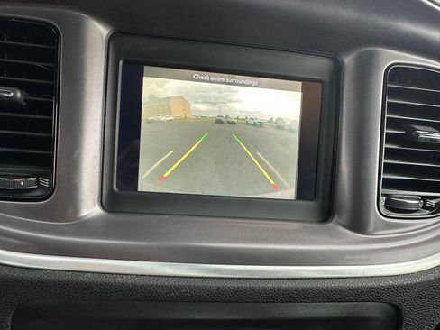 Used 2020 Dodge Charger SXT w/ Blacktop Package image 10